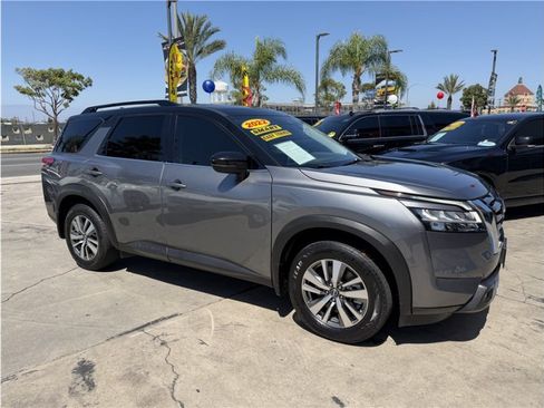 Used 2022 Nissan Pathfinder SL FWD image 56