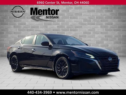 Used 2025 Nissan Altima 2.5 SV w/ SV Special Edition Package image 1