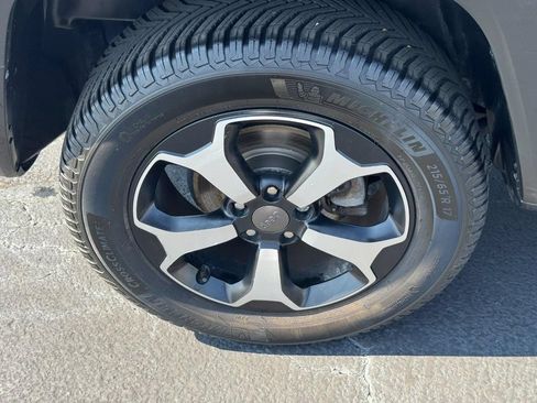 Used 2020 Jeep Renegade Trailhawk w/ Cold Weather Group AWD/4WD image 10