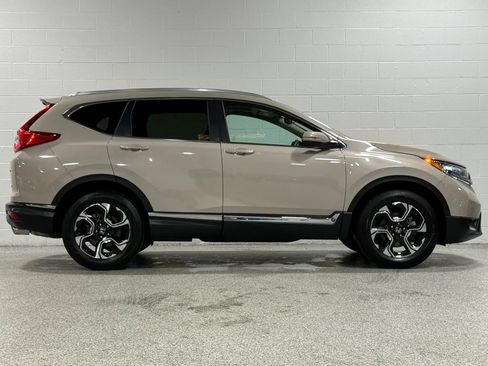 Used 2018 Honda CR-V Touring image 5