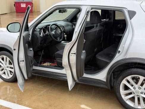 Used 2014 Nissan Juke SV w/ Navigation Package FWD image 9