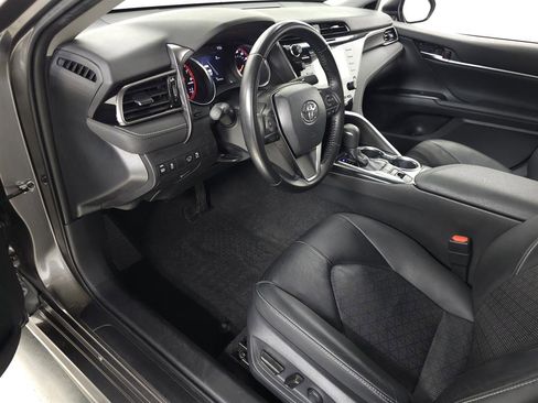 Used 2019 Toyota Camry XSE image 15