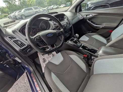 Used 2016 Ford Focus ST FWD image 11