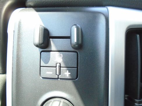 Used 2017 GMC Sierra 1500 SLT AWD/4WD image 97