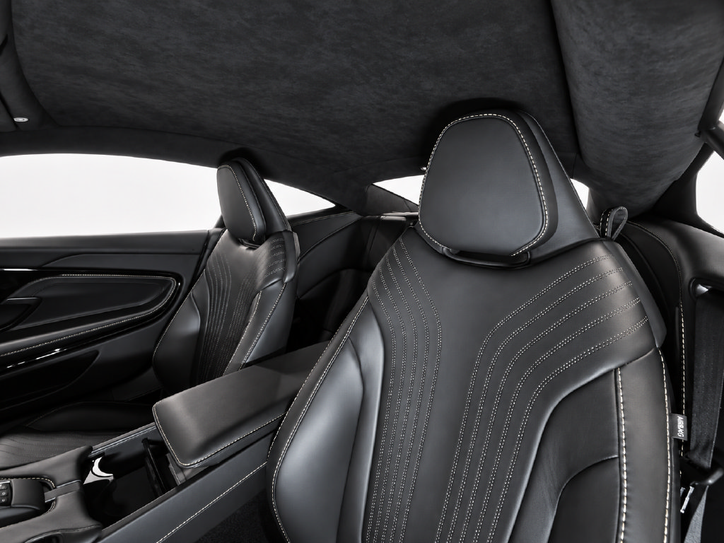 Used 2018 Aston Martin DB11 V12 RWD image 9