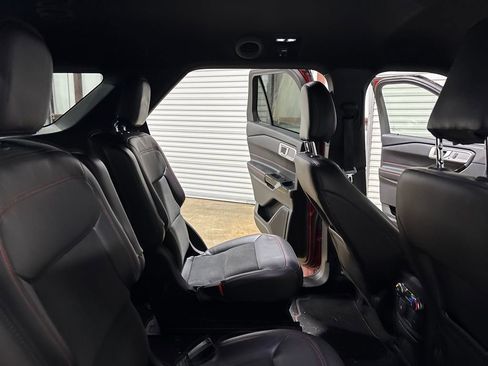 Used 2022 Ford Explorer ST-Line w/ Class IV Trailer Tow Package image 12