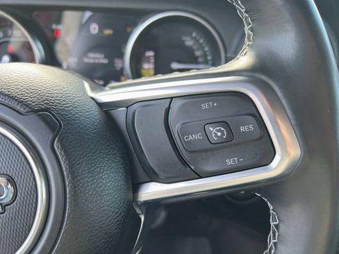Used 2022 Jeep Wrangler Unlimited Sahara w/ Cold Weather Group AWD/4WD image 24