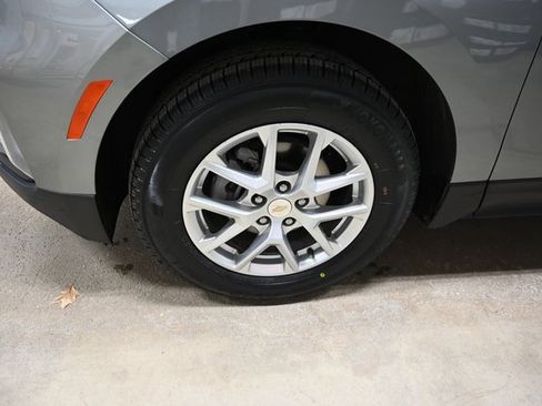 Used 2024 Chevrolet Equinox LT image 29