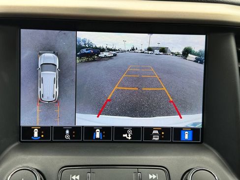 Used 2022 GMC Acadia Denali w/ Denali Ultimate Package AWD/4WD image 17