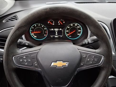 Used 2020 Chevrolet Malibu LT image 19