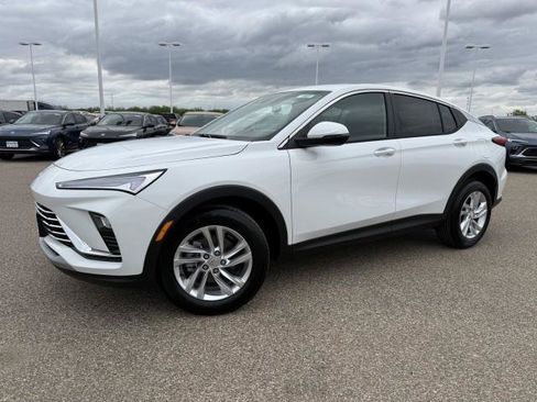 New 2026 Buick Envista Preferred FWD image 2