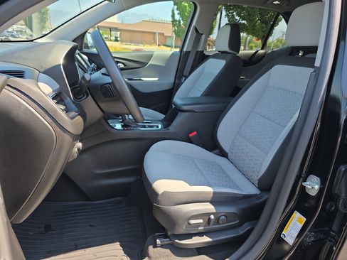 Used 2022 Chevrolet Equinox LS w/ LS Convenience Package AWD/4WD image 11