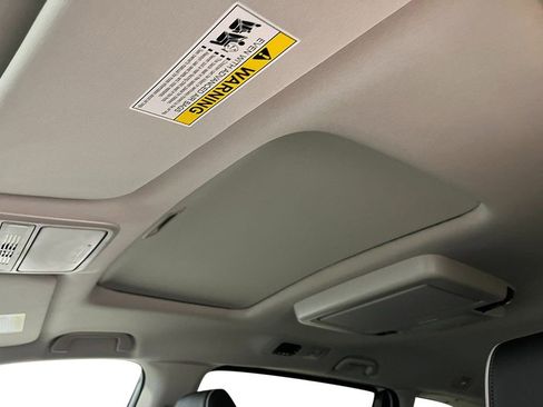 New 2026 Honda Odyssey Touring image 21