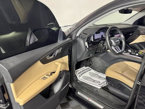 Used 2020 Audi Q8 Premium Plus w/ Premium Plus Package AWD/4WD image 12