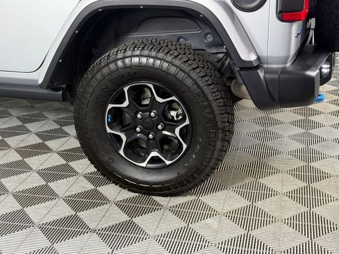 Used 2023 Jeep Wrangler Unlimited Rubicon 4xe w/ Steel Bumper Group AWD/4WD image 12