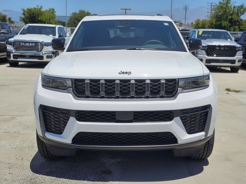New 2026 Jeep Grand Cherokee L 4WD image 2