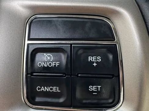 Used 2016 RAM 2500 Laramie w/ Convenience Group AWD/4WD image 30