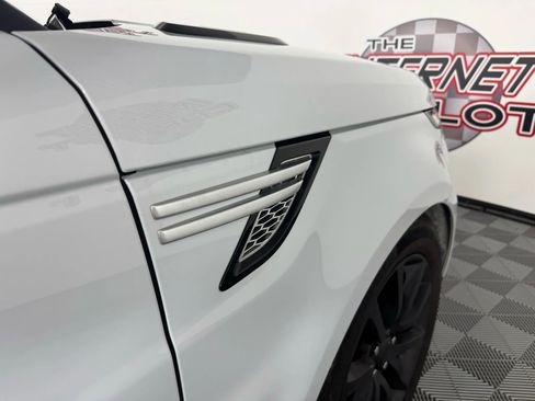 Used 2017 Land Rover Range Rover Sport HSE image 34