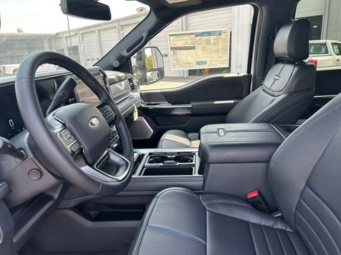 New 2025 Ford F250 Platinum w/ FX4 Off-Road Package image 24