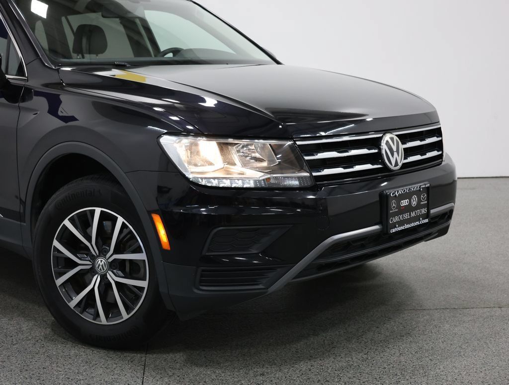 Used 2020 Volkswagen Tiguan SE AWD/4WD image 3