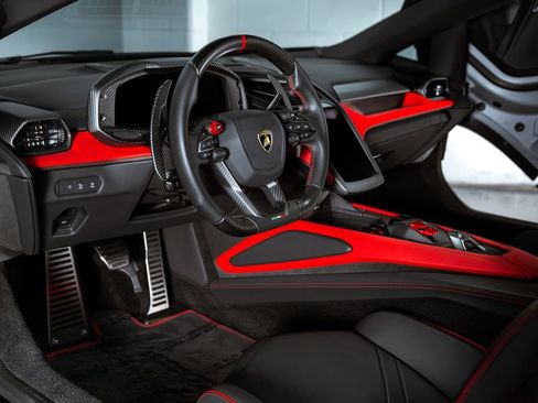 Used 2024 Lamborghini Revuelto AWD/4WD image 25