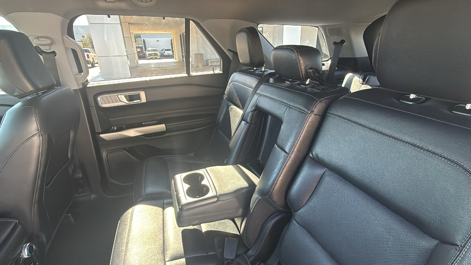 Used 2022 Ford Explorer Limited w/ Equipment Group 301A RWD image 25