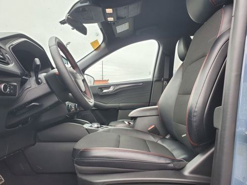 Used 2023 Ford Escape ST-Line image 4