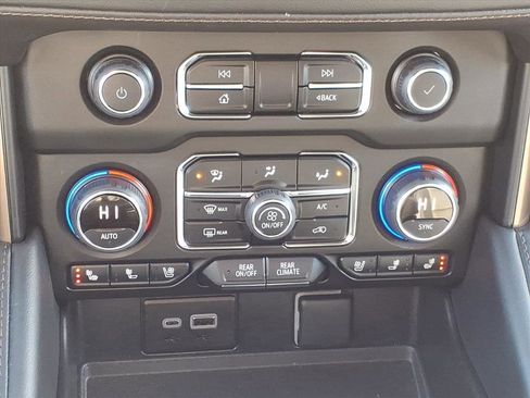 Used 2023 Chevrolet Tahoe High Country image 19