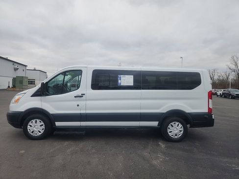 Used 2015 Ford Transit 350 XLT image 3