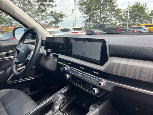 Certified 2024 Kia Telluride EX w/ EX Captain's Chair Package AWD/4WD image 42