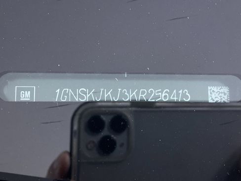 Certified 2019 Chevrolet Suburban Premier w/ Premier Plus Edition image 18