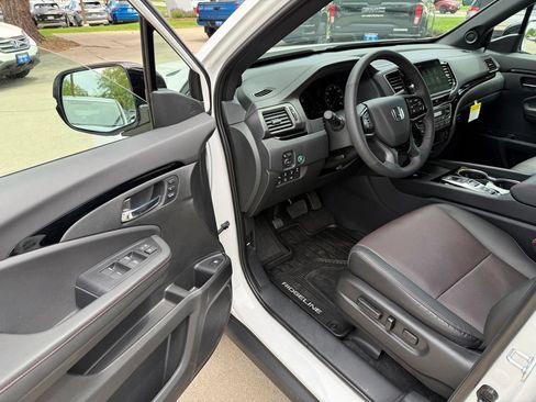 Certified 2026 Honda Ridgeline Black Edition image 12