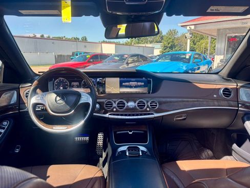 Used 2016 Mercedes-Benz S 550 4MATIC Sedan image 9