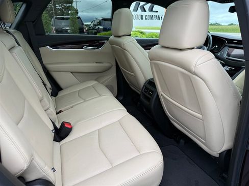 Used 2018 Cadillac XT5 Luxury AWD/4WD image 14