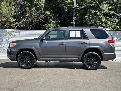 Used 2012 Toyota 4Runner SR5 AWD/4WD image 13
