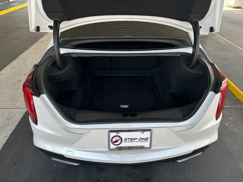 Used 2023 Cadillac CT4 Luxury w/ LPO, ONYX Package RWD image 29