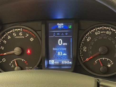 Used 2022 Toyota Tacoma SR image 32