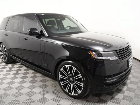 Used 2025 Land Rover Range Rover Long Wheelbase Autobiography AWD/4WD image 8