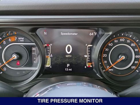 New 2025 Jeep Wrangler Unlimited Sahara w/ Safety Group AWD/4WD image 18