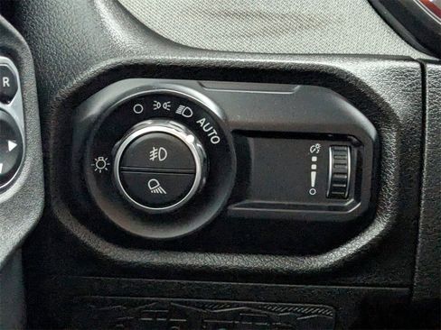 Used 2024 Jeep Gladiator Sport image 19