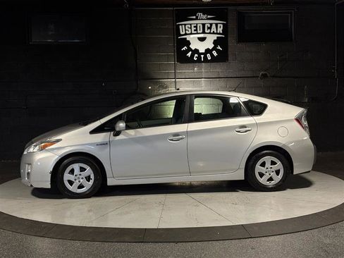 Used 2010 Toyota Prius One image 2
