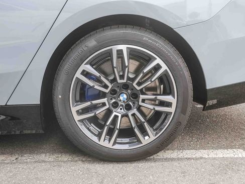 New 2027 BMW 550e xDrive w/ Premium Package AWD/4WD image 8