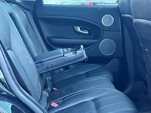 Used 2018 Land Rover Range Rover Evoque SE Premium image 11