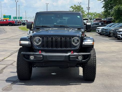 Used 2025 Jeep Wrangler Unlimited Rubicon AWD/4WD image 46