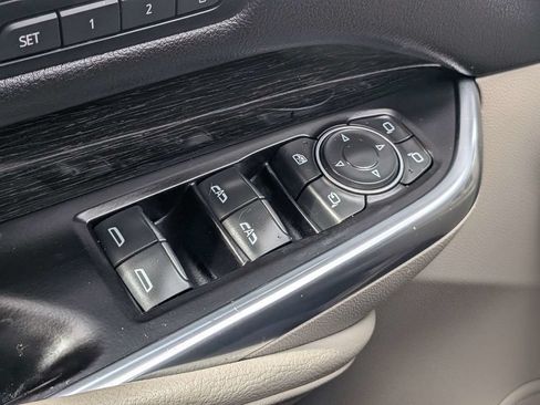 Used 2021 Cadillac XT4 Premium Luxury FWD image 26