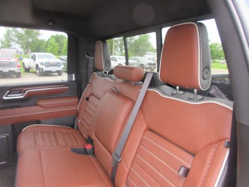 New 2026 GMC Sierra 2500 Denali Ultimate w/ Max Trailering Package AWD/4WD image 13