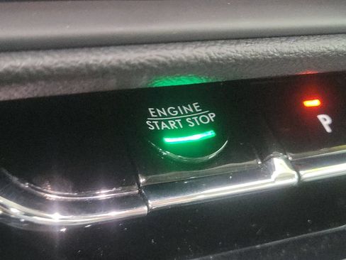 Certified 2025 Lincoln Corsair FWD image 31