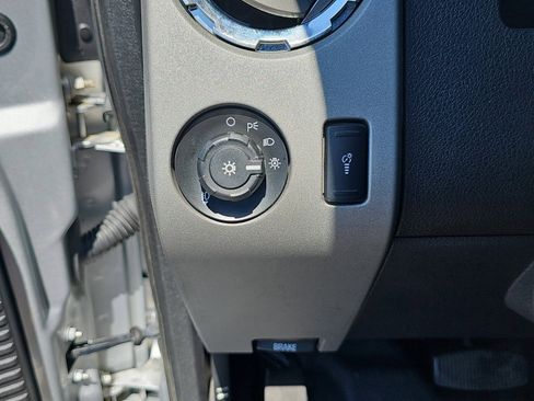 Used 2015 Ford F250 Lariat w/ Chrome Package image 26