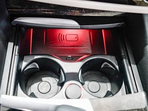 Used 2023 BMW 530i w/ Premium Package image 22