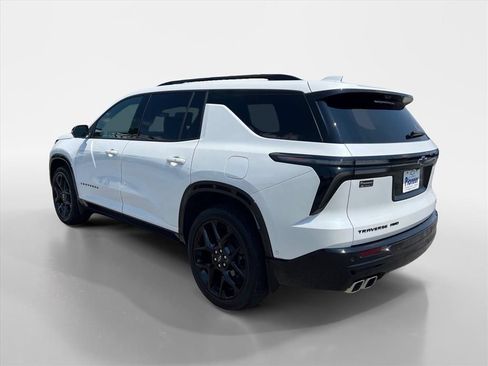 Used 2025 Chevrolet Traverse RS AWD/4WD image 3